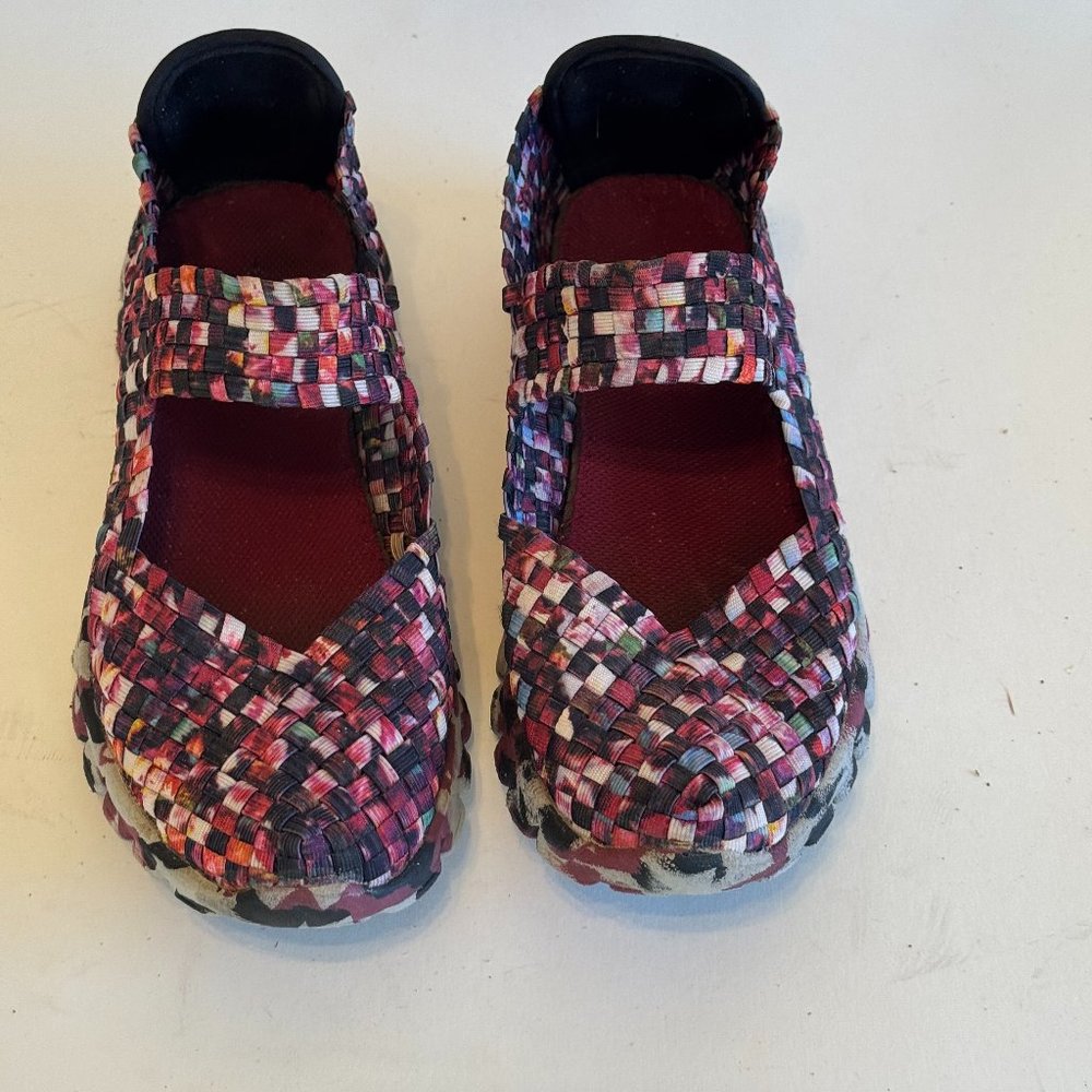 Resort Brand Multicolor Weave Mary Janes with Rubber Sole, Size 6.5 to 7.
